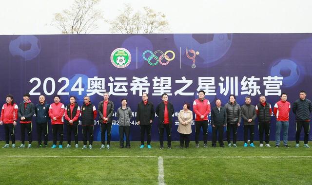 阿sa蔡卓妍则是第一次与梁朝伟合作，笑称自己上辈子拯救了银河系